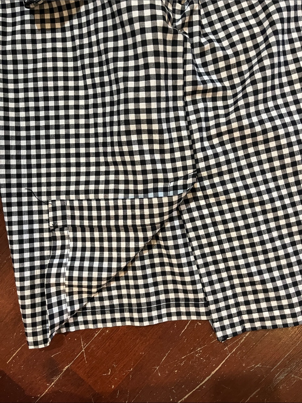 Who What Wear Black and White Gingham Ruffle-Front Pencil Skirt - Picture 8 of 9
